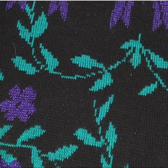 vintage sweater w Purple Ribbons Bows and Flowers - fits M - - Picture 3 of 4